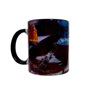 CANECA BRANCA DE CERÂMICA RESINADA COM ALÇA E INTERIOR PRETA (CALDEIRÃO)
