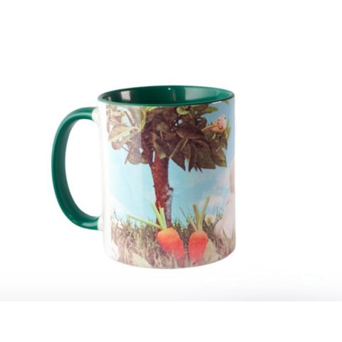 CANECA DE CERÂMICA BRANCA RESINADA COM INTERIOR E ALÇA COLORIDA (PÁSCOA)