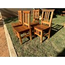 Ver imagem 1 de Cadeira Infantil Produzida em Madeira Maciça de Demolição