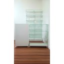 Ver imagem 3 de Conjunto Modular de Vidro com Valet Organização e Estilo para Seu Ambiente