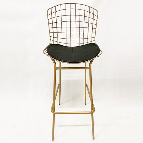 Banqueta BERTÓIA dourado fosco assento preto tubular altura 70cm - Poltronas do Sul