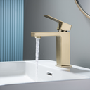 Ver imagem 2 de Torneira Misturador Monocomando Dourado Fosco Quadrado Baixo para Banheiro