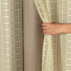 Cortina Voil xadrez com Forro Blackout 2,80 x 2,30M Avelã