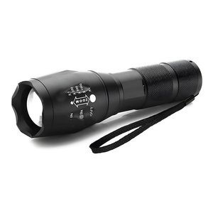 Lanterna Militar À Prova D'água X900 Profissional Compacta Recarregável e com Função Sinalizador Cor