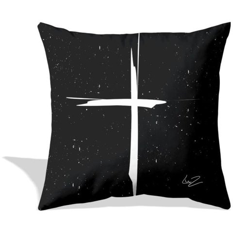 Almofada Crucifixo branco fundo preto por Lu.Z 48x48cm preta e branca
