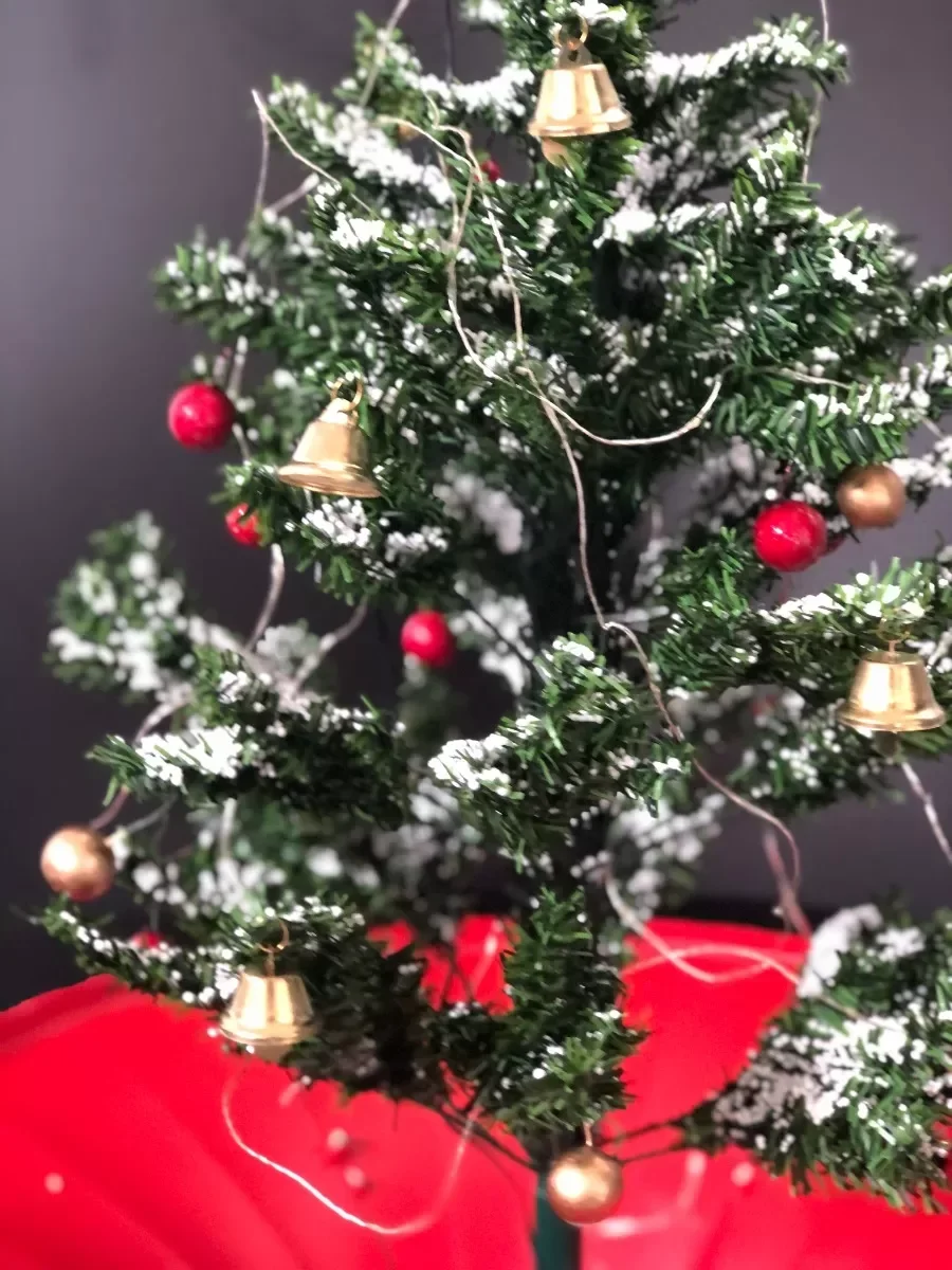 Árvore De Natal Musical Efeito Neve E Led Luxo 75x65 - 6