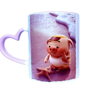 CANECA DE CERÂMICA BRANCA RESINADA COM CABO DE CORAÇÃO E BORDA ROSA (PORQUINHO)