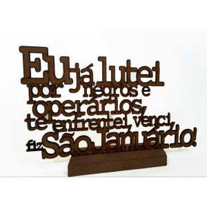 Frase decorativa Vasco em MDF cru recortado a laser com base para ficar em pé