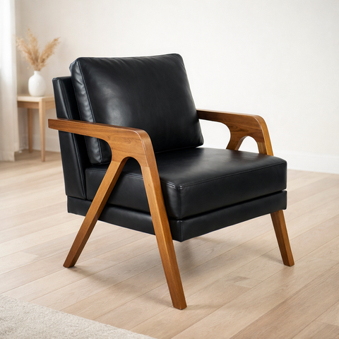 Poltrona Mona Luxo Madeira Maciça Corino Preto para Sala de Estar Decorativa Moderna