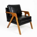 Ver imagem 2 de Poltrona Mona Luxo Madeira Maciça Corino Preto para Sala de Estar Decorativa Moderna