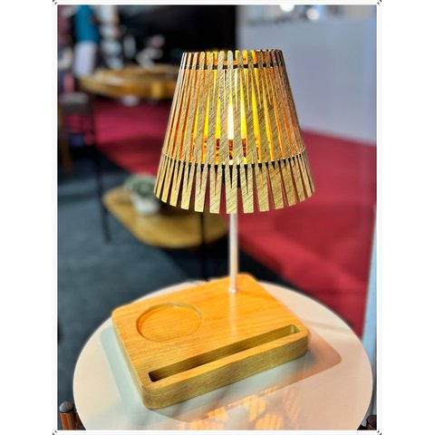 Luminária Fly de Mesa Mdf Laminado Freijo 29cm X 23cm Ofertamo