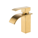 Ver imagem 1 de Torneira Misturador Monocomando Dourado Fosco Cascata Quadrado Baixo para Banheiro