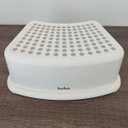 Ver imagem 2 de Banquinho 1 Degrau Step Banheiro Buba Infantil Anti Derrapante Branco e Cinza