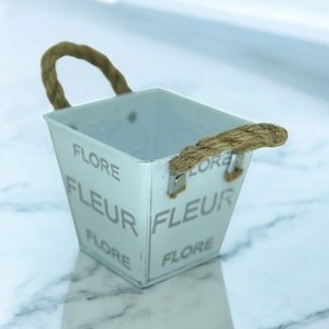 Vaso Decorativo em Metal Compacto e Moderno 12 X 11 Cm