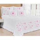 Ver imagem 1 de Kit Cobre Leito Casal Queen Encanto 07 Peças Bordado Colcha - Branco com Pink