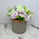 Ver imagem 2 de Vaso centro de mesa de cimento trabalhado com arranjo floral