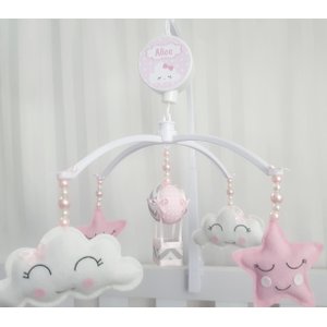 MOBILE PARA BERÇO MUSICAL GIRATÓRIO CHUVA DE AMOR BALÃO ROSA