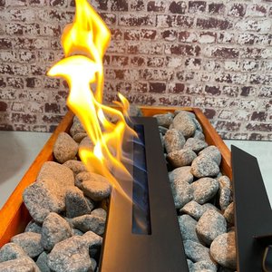 Lareira Ecológica Em Madeira Com Pedras Cinzas Decorativas