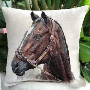 Almofada cheia em Jacquard Cavalo Preto