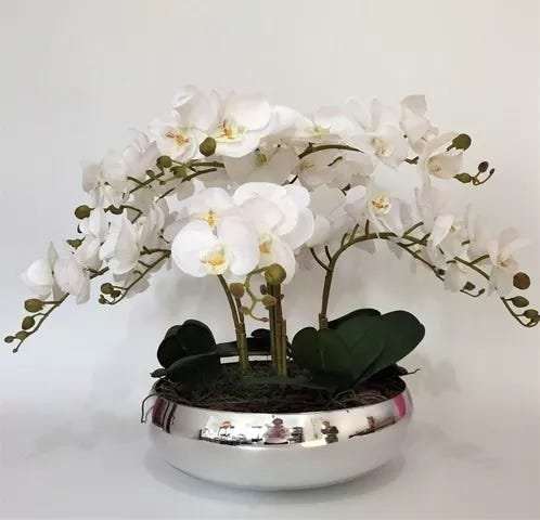 Arranjo Com 4 Orquídeas Real Toque Folhagens e Vaso prata 28cm - 1