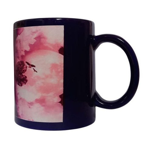 CANECA DE CERÂMICA AZUL ESCURO COM FAIXA BRANCA (CORAÇÃO)