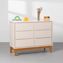 Ver imagem 1 de Cômoda Theo 6 Gavetas com Pés Square Mel - Areia Abra Cadabra