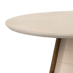 Mesa de Jantar Gris Tampo Redondo Chanfrado com Vidro 103x103 Tronco Ripado/Creme - PR Móveis - 2 Mesa de Jantar Gris Tampo Redondo Chanfrado com Vidro 103x103 Tronco Ripado/Creme - PR Móveis - 2