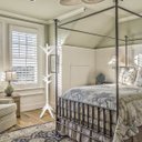 Ver imagem 3 de Cabideiro Mancebo de Madeira de Chão Cisne com Arara de Roupas para Bolsas - Branco