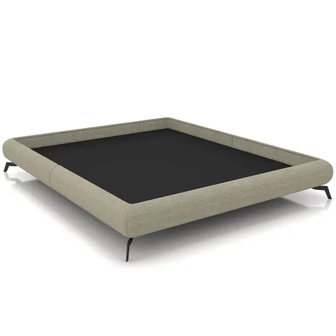 Cama Casal King Pés de Ferro Estilo Industrial 210cm Otto P05 Linho Bege Escuro - Lyam Decor
