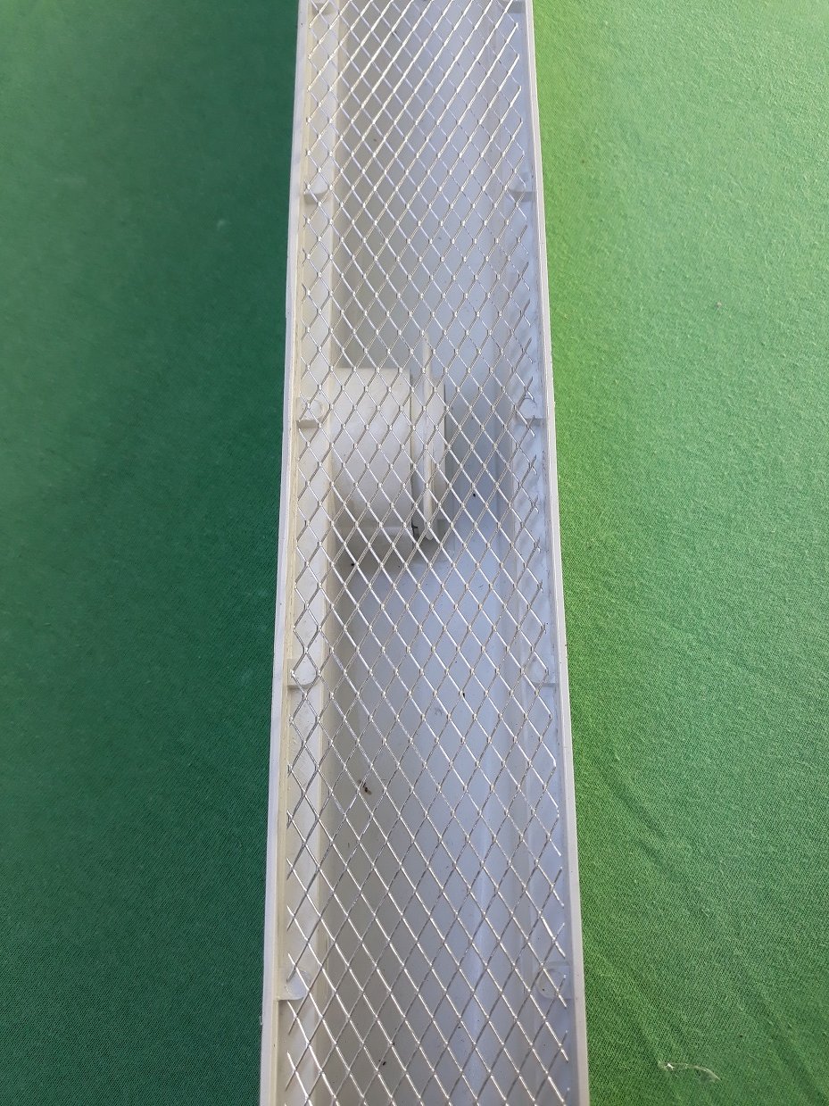 Ralo Linear Invisível 6x50 modelo Cola Piso Porcelanato com Tela Anti Insetos e Coletor Branco - Fic - 12