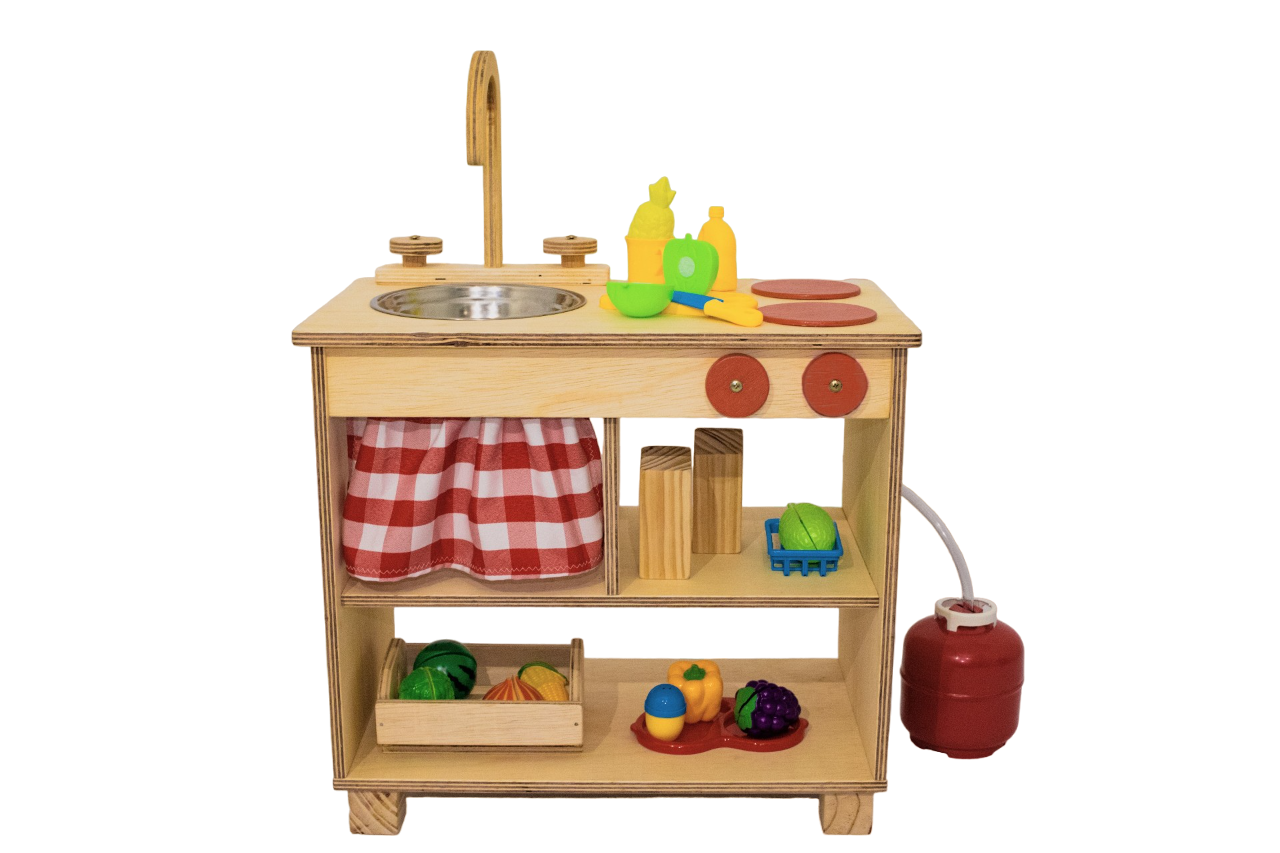 Cozinha Infantil de Madeira Vermelha com Botijão – Ateliê de Madeira - 1