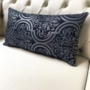 Ver imagem 1 de Almofada Retangular Luxo Arabesco Preto e Prata 50x28cm