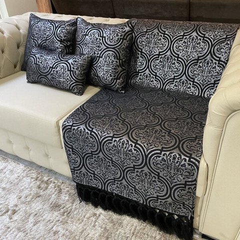 Kit Manta Arabesco, 2 Capas de Almofada e 1 Almofada Retangular Luxo Preto e Prata 45cmx45cm