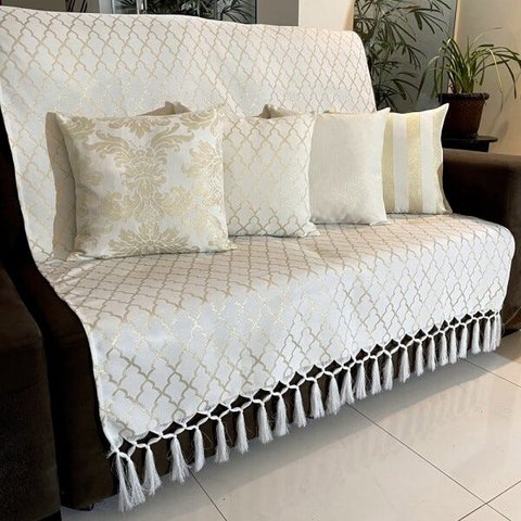 Kit Manta Geométrico e 4 Capas de Almofada Luxo Branco com Dourado 45x45cm