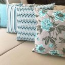 Ver imagem 2 de Kit 4 Capas de Almofadas Floral, Chevron, Listrado e Liso Verde Água Impermeável 45x45cm