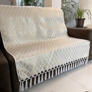 Manta para Sofá em Tecido Jacquard Luxo Geométrico Branco com Dourado 190x140cm