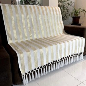Manta para Sofá em Tecido Jacquard Luxo Listrado Branco com Dourado 190x140cm