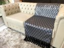 Ver imagem 3 de Manta para Sofá Tecido Jacquard Luxo Geométrico Preto e Prata 190x140cm