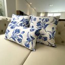 Ver mais imagens de Kit 3 Almofadas Composê Floral Azul Sued Premium
