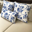 Ver imagem 1 de Kit 3 Almofadas Composê Floral Azul Sued Premium