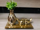 Ver imagem 1 de Kit Decoração Sala Vaso Cerâmica Bandeja Vidro Enfeite Mesa: Dourado