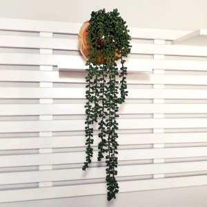 Arranjo de Pendente do Rosário Artificial em Vaso Dourado