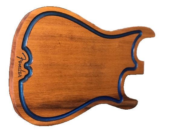 Tabua de churrasco guitarra com resina azul