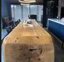 Ver imagem 1 de Mesa Cascata Curva Feita no Tronco de Pequiá Tamanho 300cm de Comprimento X 100cm de Largura.