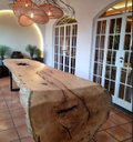 Ver imagem 2 de Mesa Cascata Curva Feita no Tronco de Pequiá Tamanho 300cm de Comprimento X 100cm de Largura.