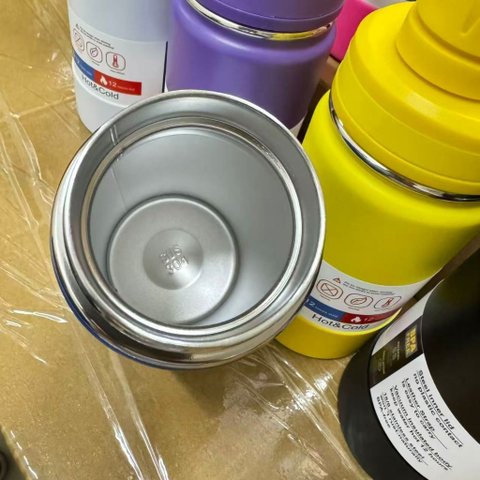 Garrafa Térmica Tr-006 600ml Aço Inox com Protetor de Silicone:Azul
