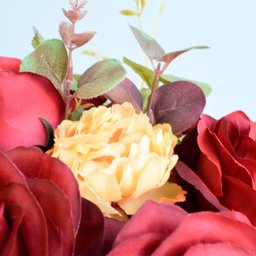 Arranjo de Flores Artificiais Rosas Vermelhas e Peônias no Vaso de Vidro - 5 Arranjo de Flores Artificiais Rosas Vermelhas e Peônias no Vaso de Vidro - 5