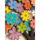 Ver imagem 2 de Árvore Decorativa de Madeira Artesanal Colorida