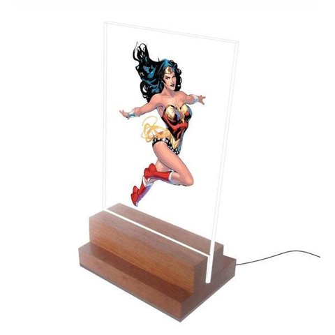 Abajur e Luminária Dc - Mulher Maravilha