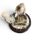 Ver imagem 6 de Escultura Decorativa em Porcelana a Menina e o Sapateiro 28X26X26cm